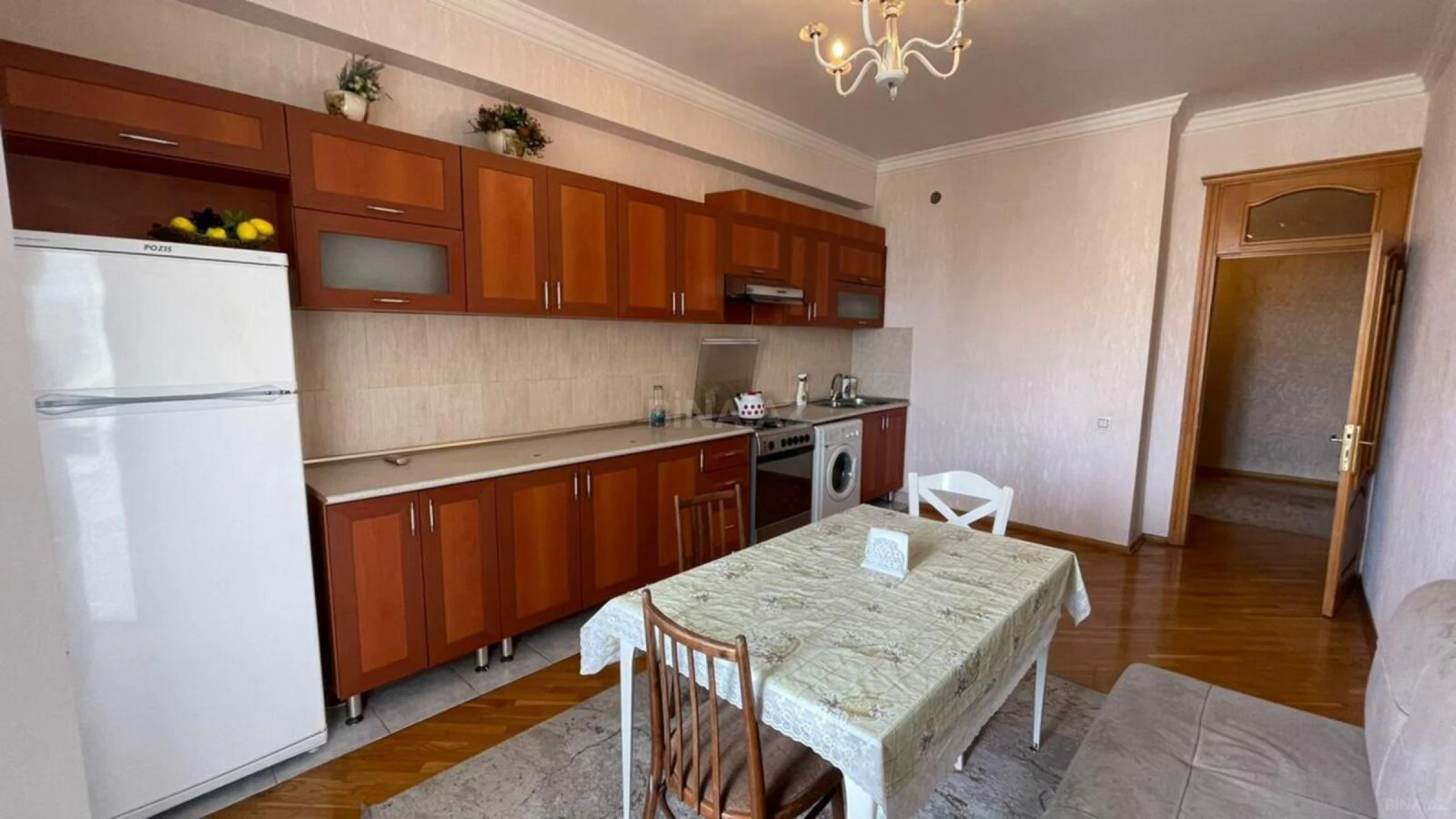 Kirayə verilir 3 otaqlı mənzil 130 m²