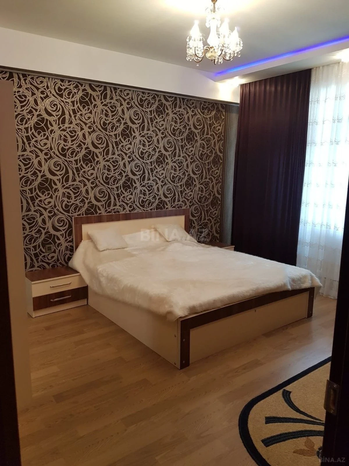 Kirayə verilir 2 otaqlı mənzil 80 m²