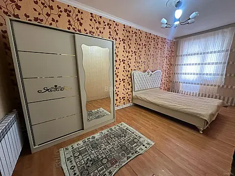 Kirayə verilir 4 otaqlı mənzil 87 m²
