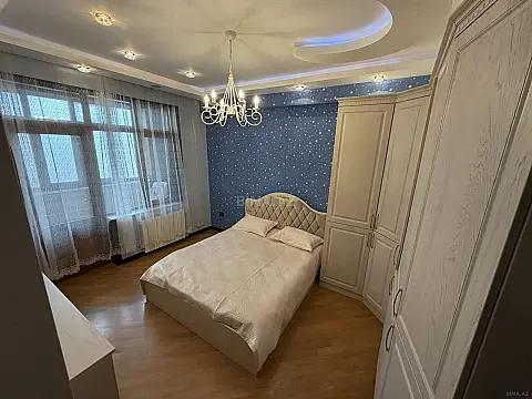 Kirayə verilir 3 otaqlı mənzil 127 m²
