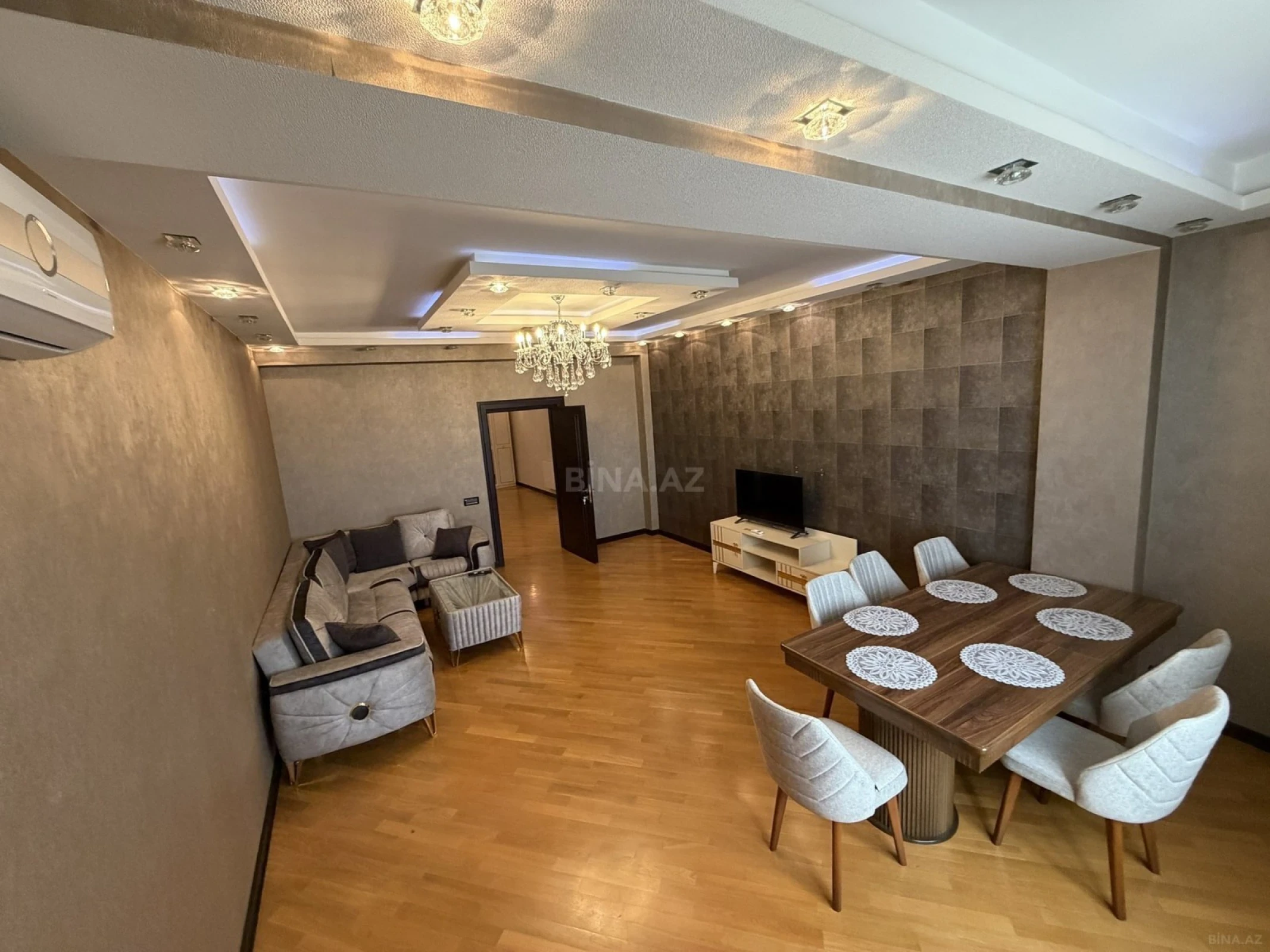 Kirayə verilir 3 otaqlı mənzil 127 m²