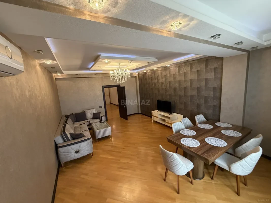 Kirayə verilir 3 otaqlı mənzil 127 m²