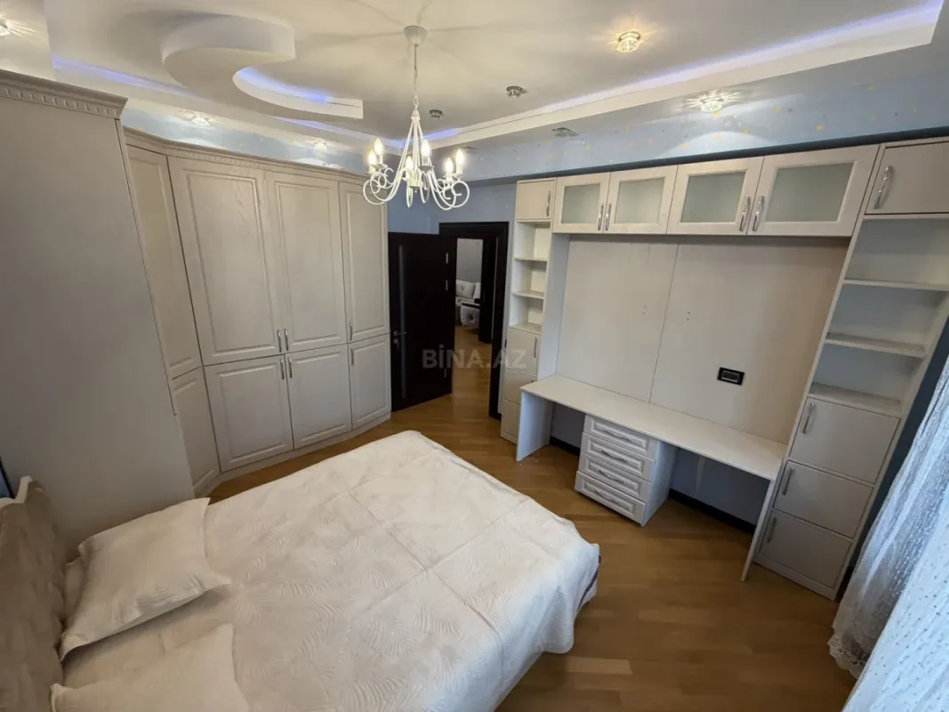 Kirayə verilir 3 otaqlı mənzil 127 m²