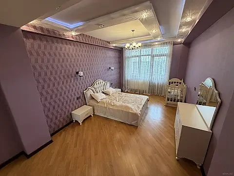 Kirayə verilir 3 otaqlı mənzil 127 m²