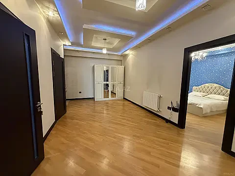 Kirayə verilir 3 otaqlı mənzil 127 m² — Bakı, Nərimanov 3 otaq 127.00 m²
