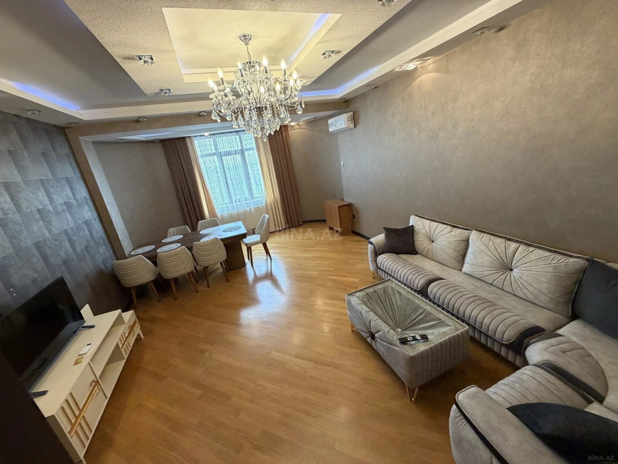 Kirayə verilir 3 otaqlı mənzil 127 m²