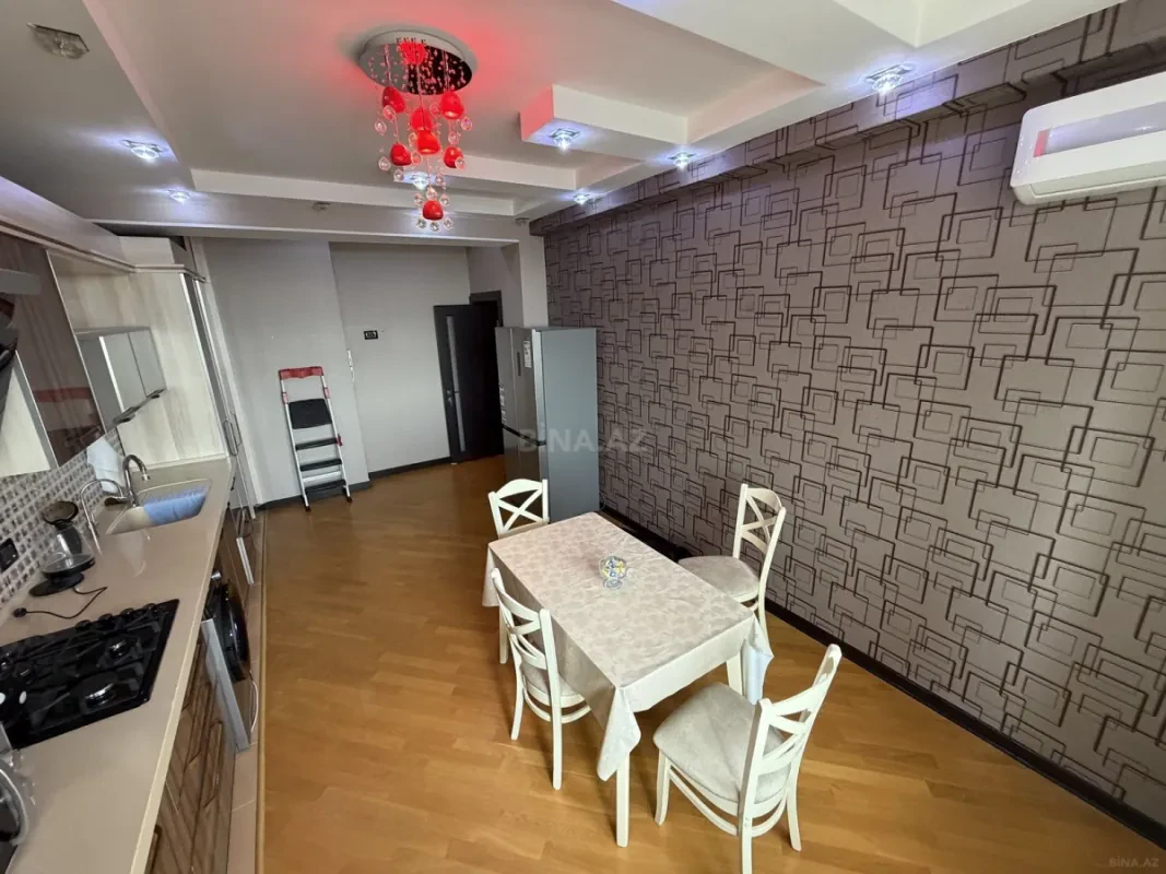 Kirayə verilir 3 otaqlı mənzil 127 m²