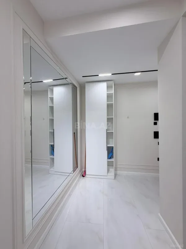 Satılır 3 otaqlı mənzil 115 m²