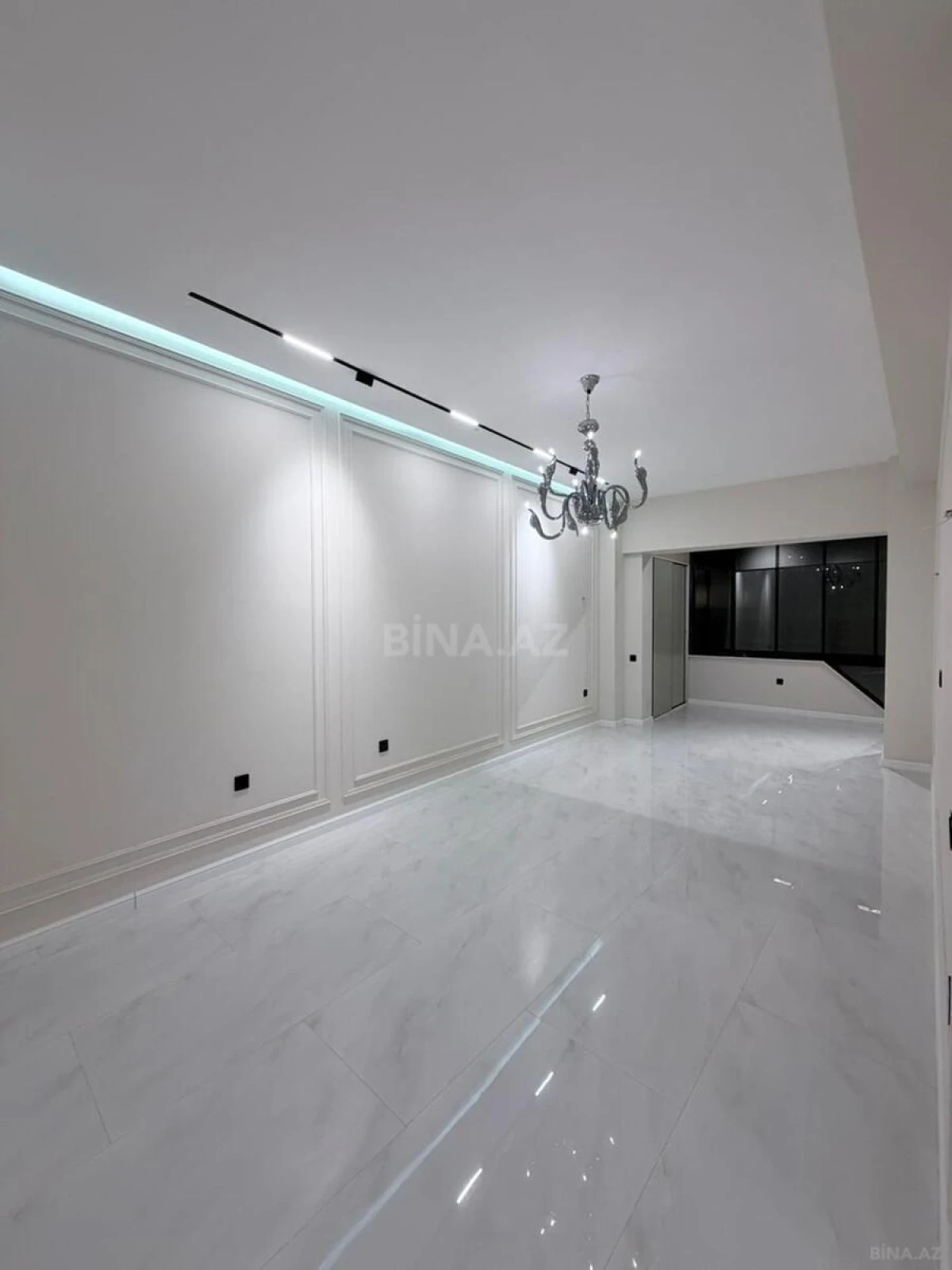 Satılır 3 otaqlı mənzil 115 m²