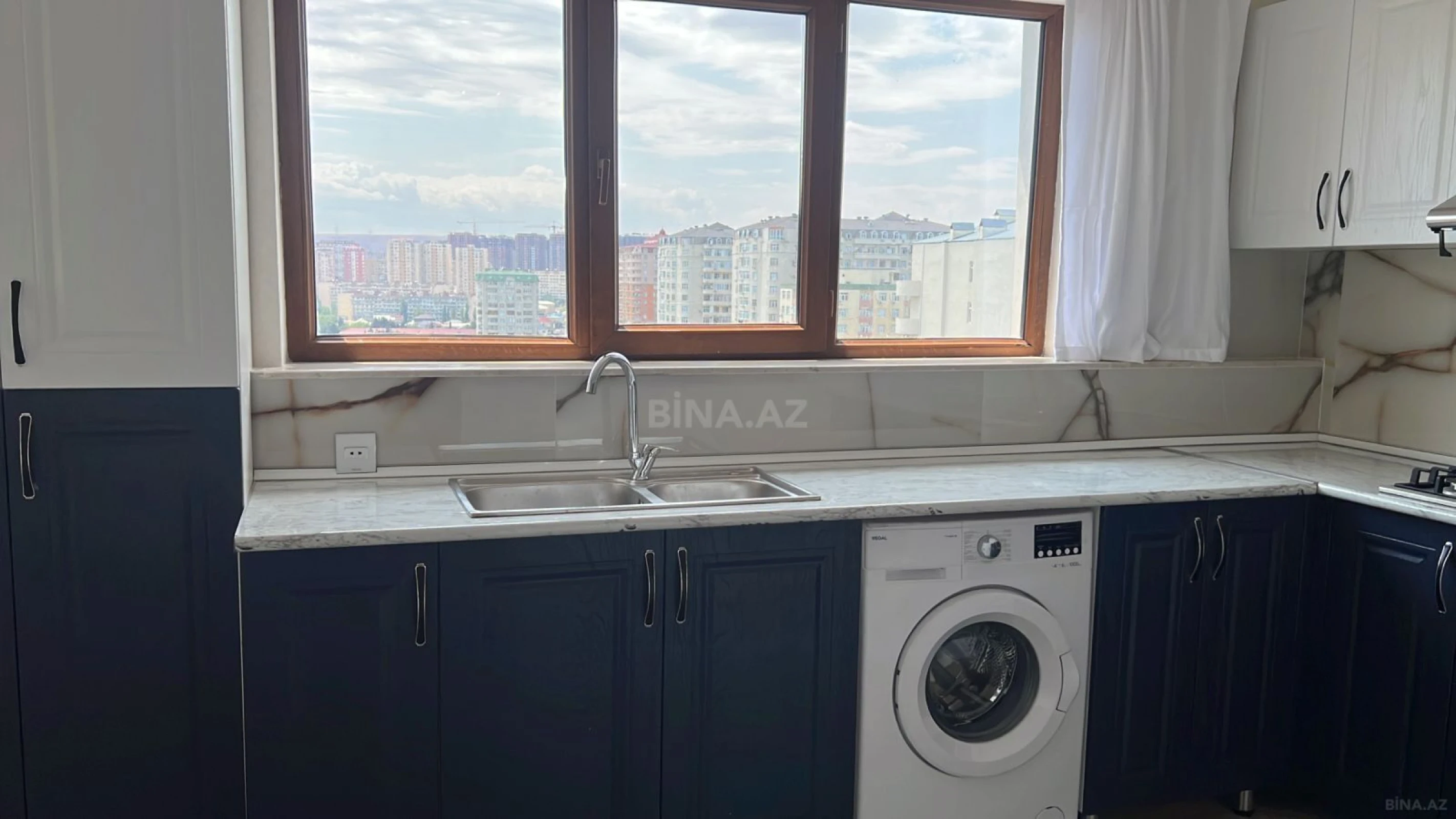Kirayə verilir 3 otaqlı mənzil 110 m²