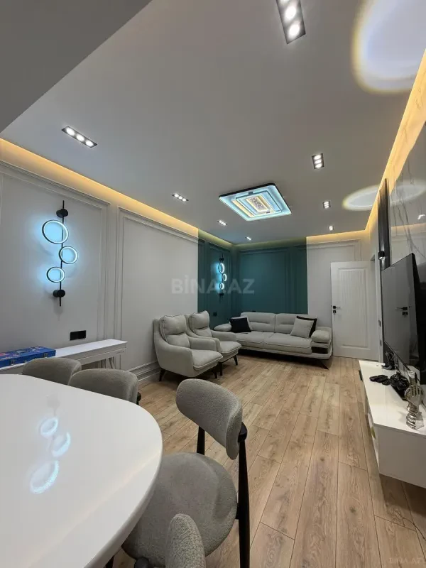 Satılır 5 otaqlı mənzil 120 m²