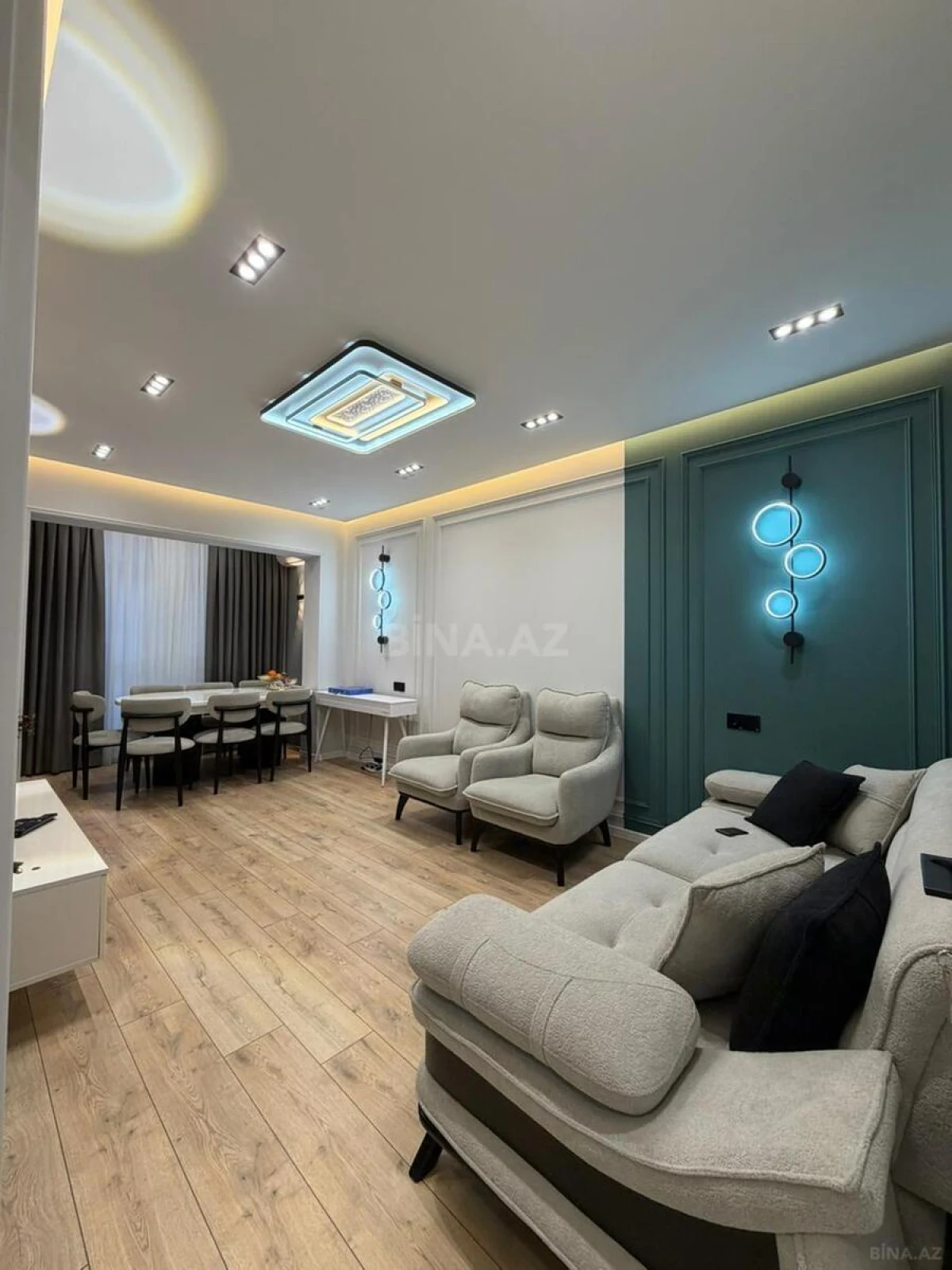 Satılır 5 otaqlı mənzil 120 m²
