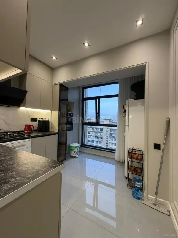 Satılır 5 otaqlı mənzil 120 m²