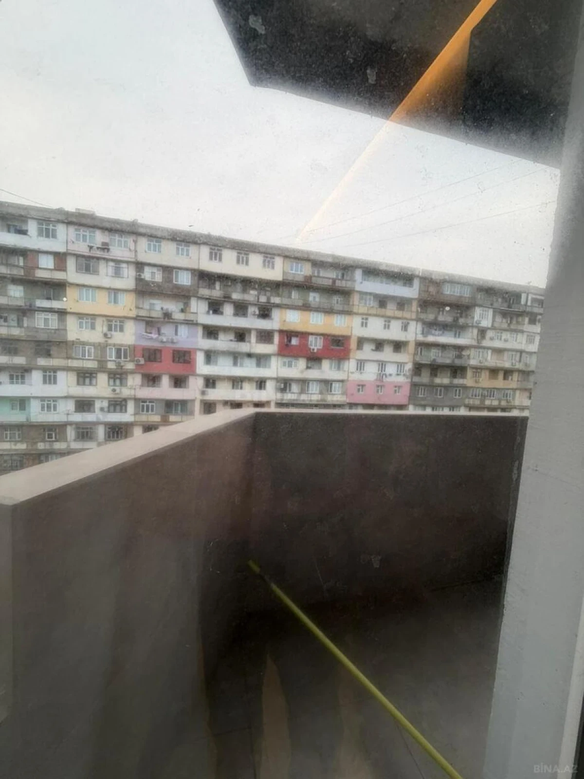 Satılır 5 otaqlı mənzil 120 m²