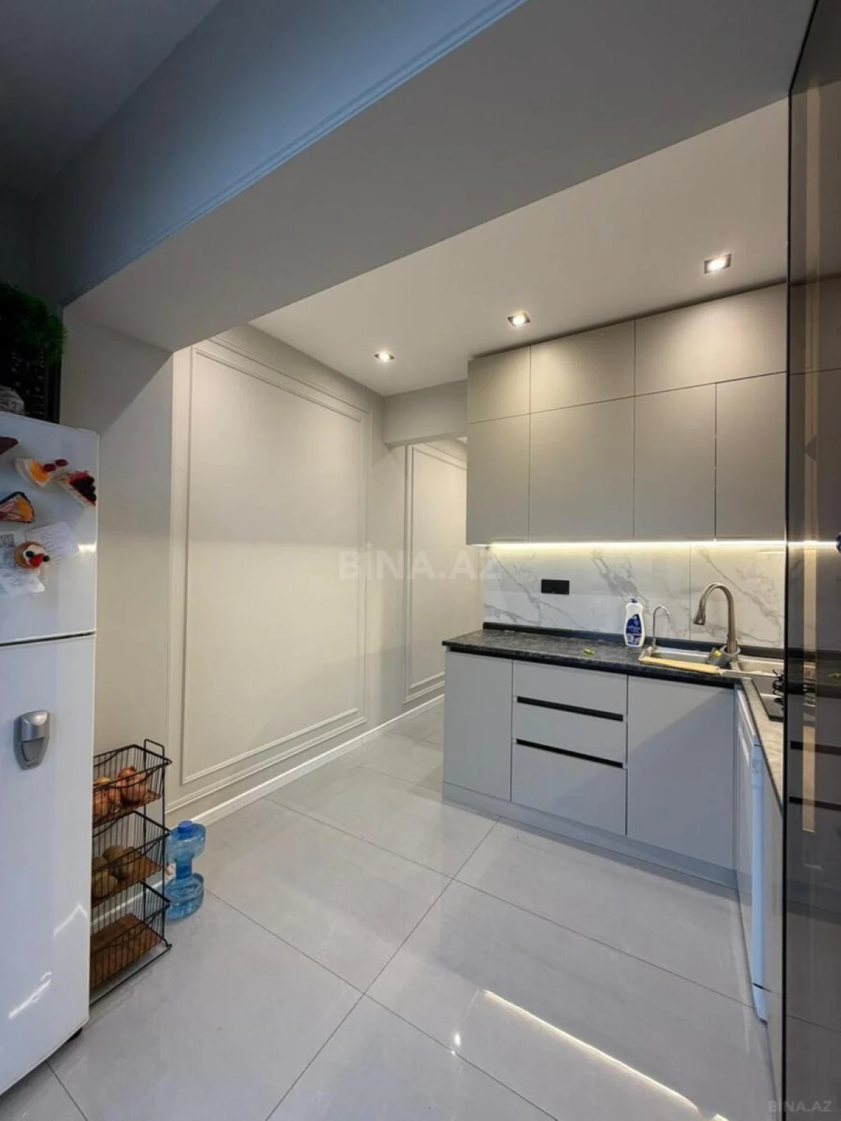 Satılır 5 otaqlı mənzil 120 m²