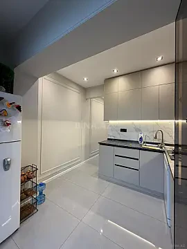 Satılır 5 otaqlı mənzil 120 m²