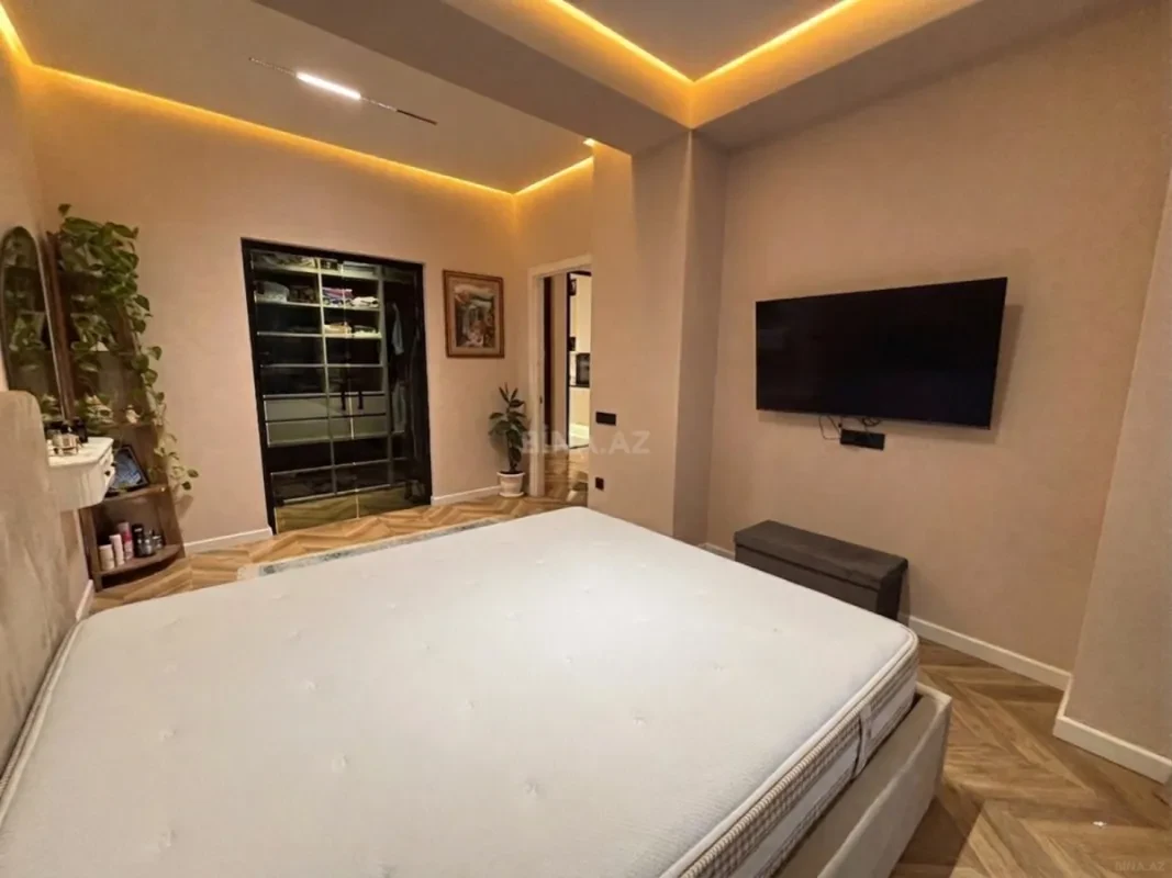 Kirayə verilir 2 otaqlı mənzil 86 m²