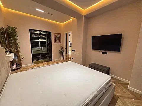 Kirayə verilir 2 otaqlı mənzil 86 m²