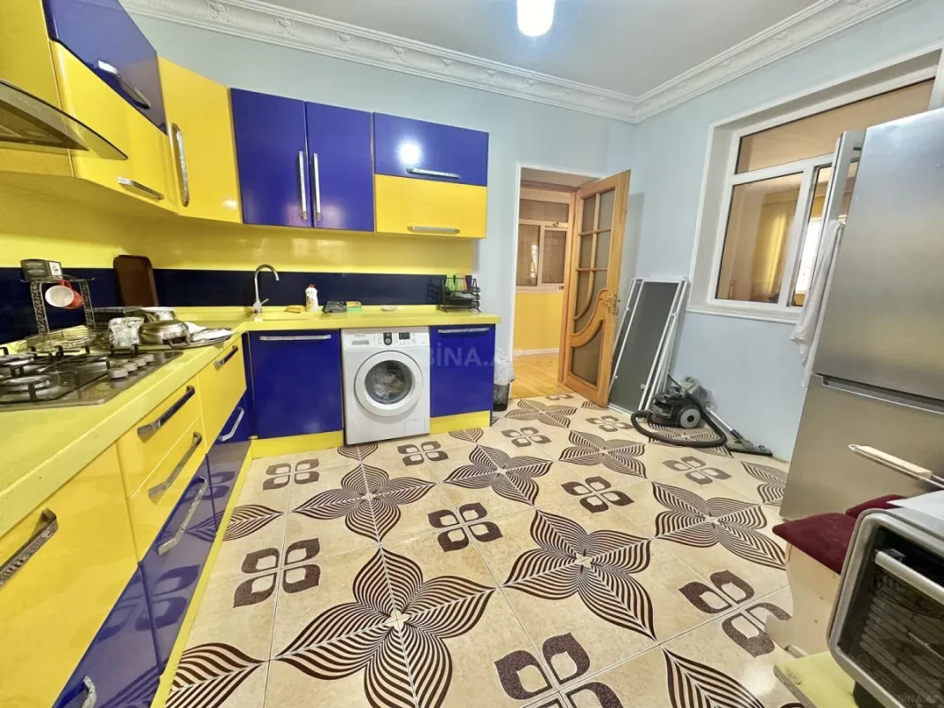 Kirayə verilir 5 otaqlı həyət evi 300 m²