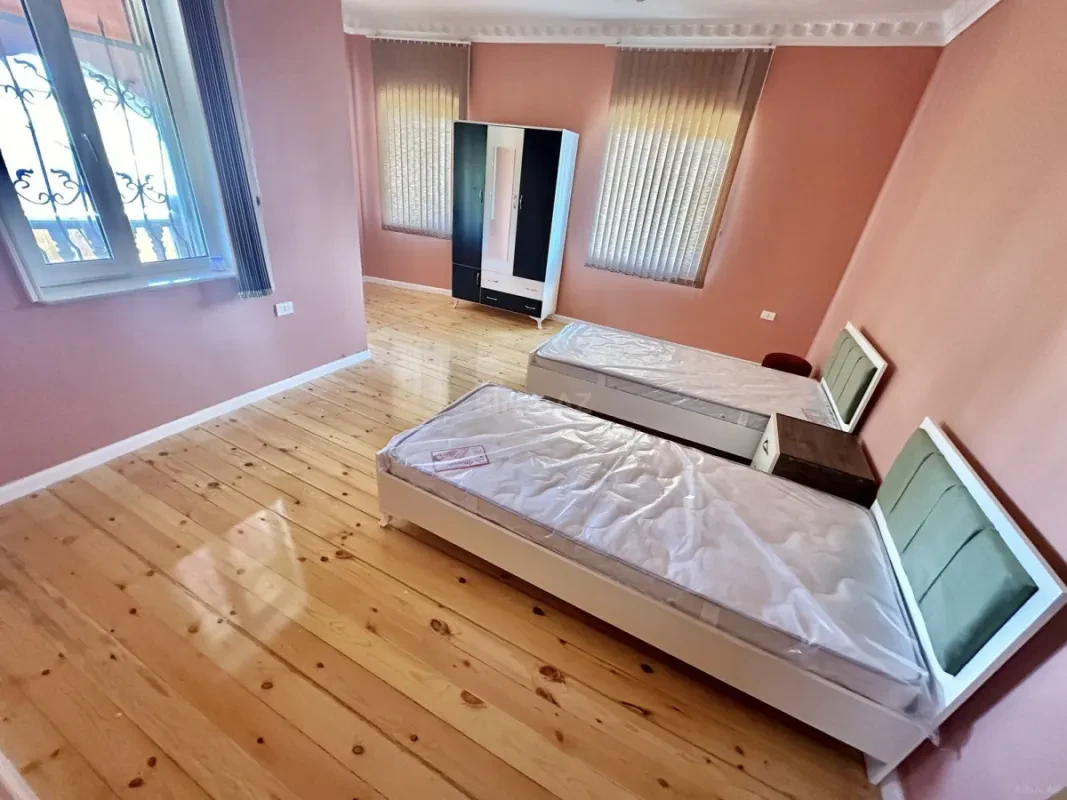 Kirayə verilir 5 otaqlı həyət evi 300 m²