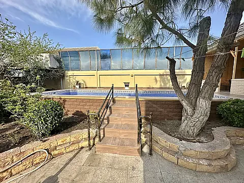 Kirayə verilir 5 otaqlı həyət evi 300 m²