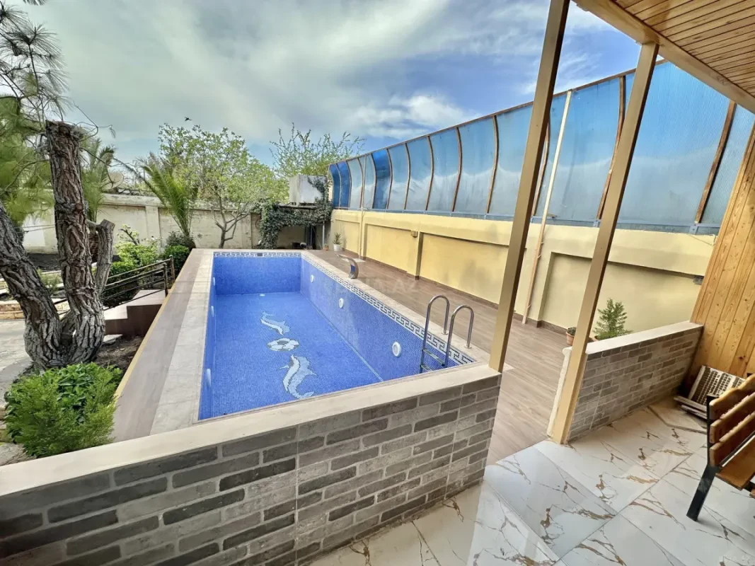 Kirayə verilir 5 otaqlı həyət evi 300 m²