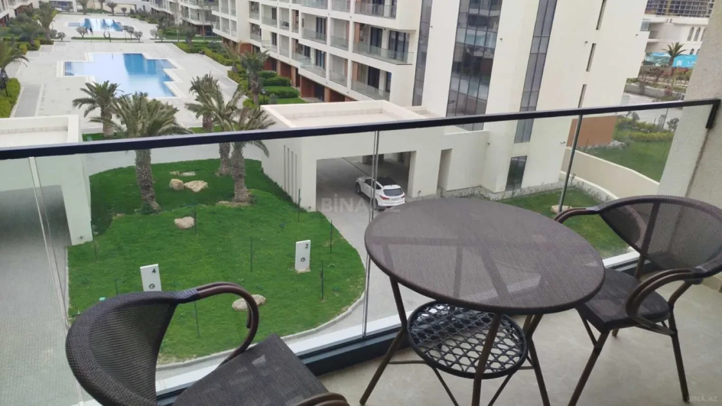 Kirayə verilir 3 otaqlı mənzil 140 m²