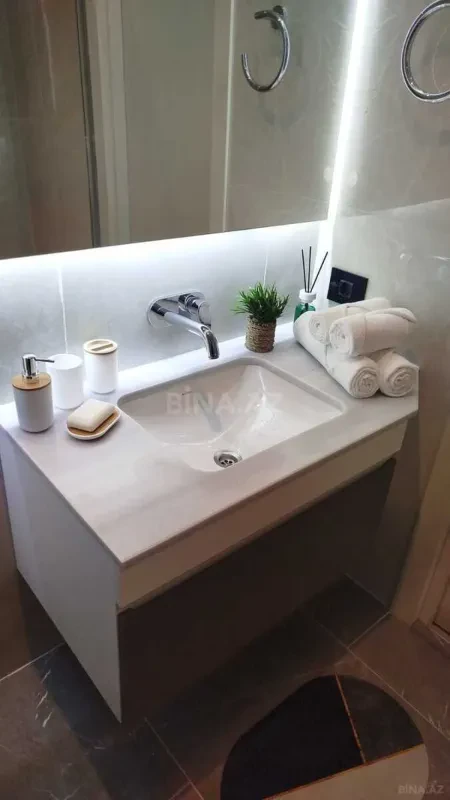 Kirayə verilir 3 otaqlı mənzil 140 m²