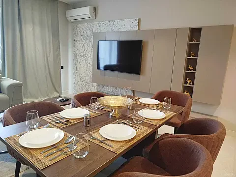 Kirayə verilir 3 otaqlı mənzil 140 m²