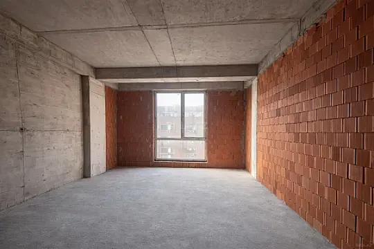 Satılır 4 otaqlı mənzil 220 m²