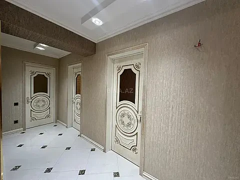 Kirayə verilir 3 otaqlı mənzil 136 m²