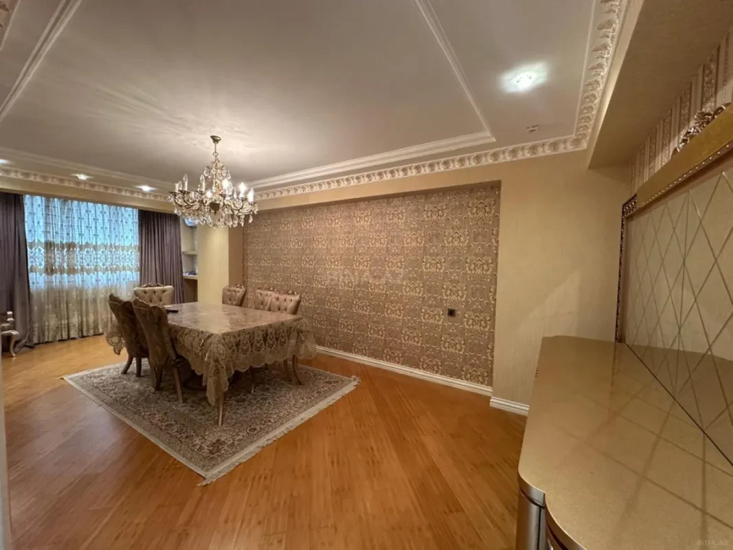 Kirayə verilir 3 otaqlı mənzil 136 m²