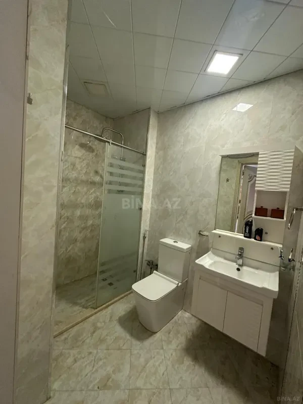Kirayə verilir 3 otaqlı mənzil 136 m²