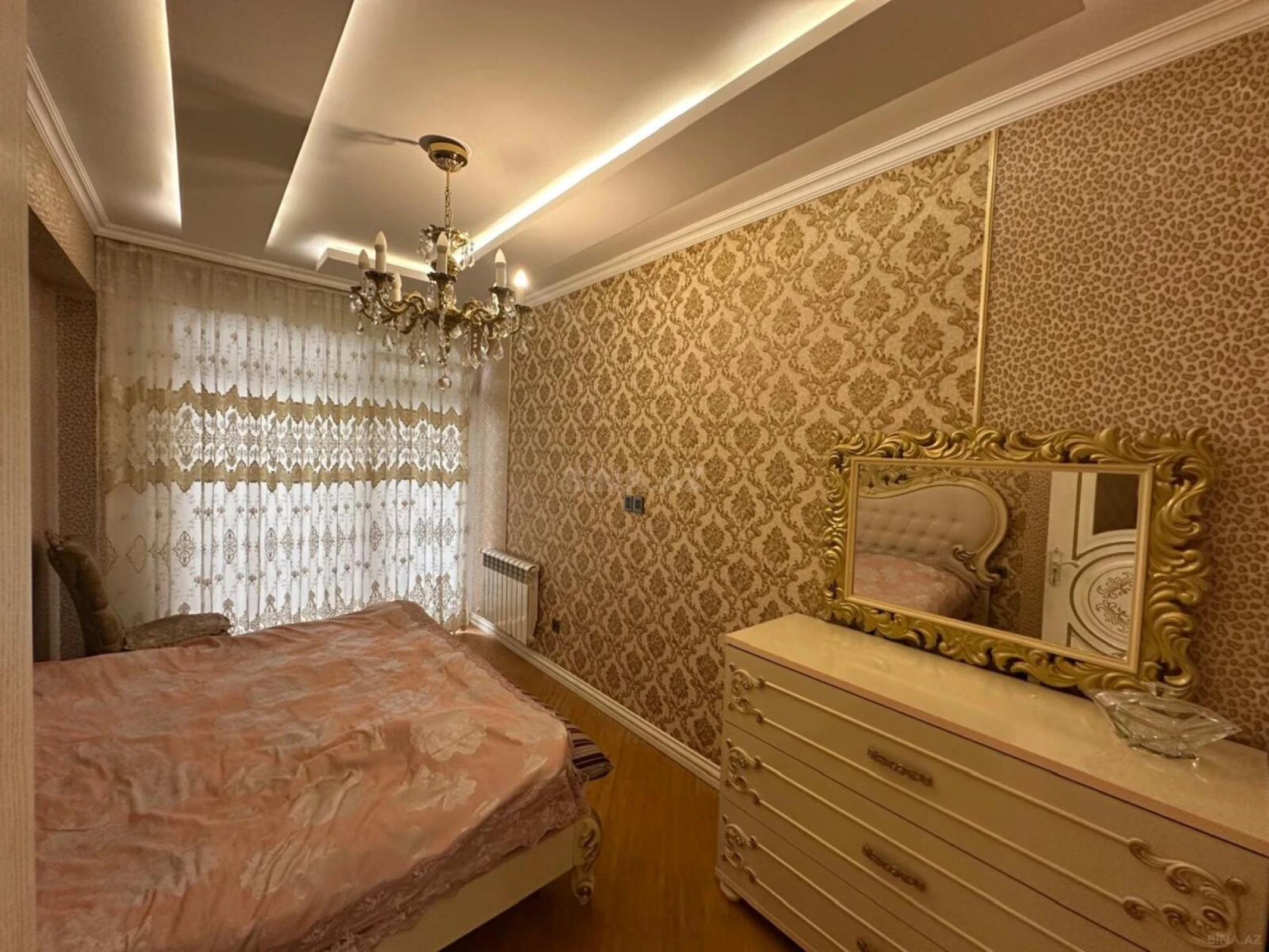 Kirayə verilir 3 otaqlı mənzil 136 m²
