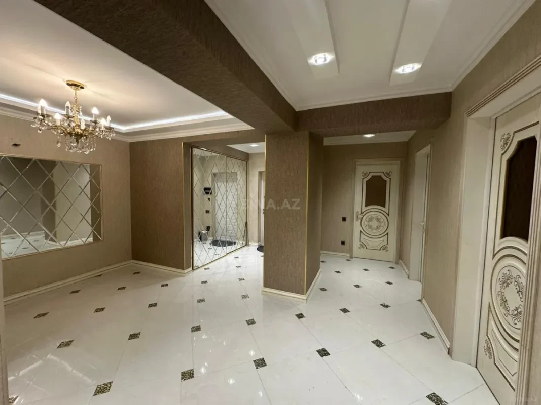 Kirayə verilir 3 otaqlı mənzil 136 m²