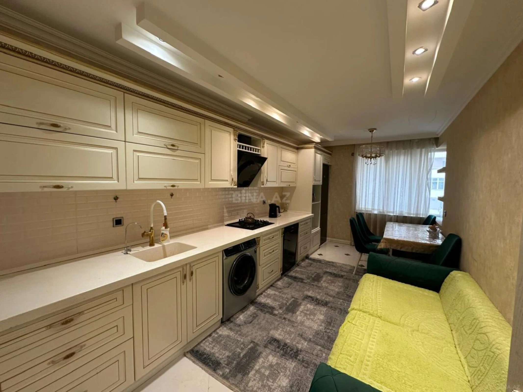 Kirayə verilir 3 otaqlı mənzil 136 m²