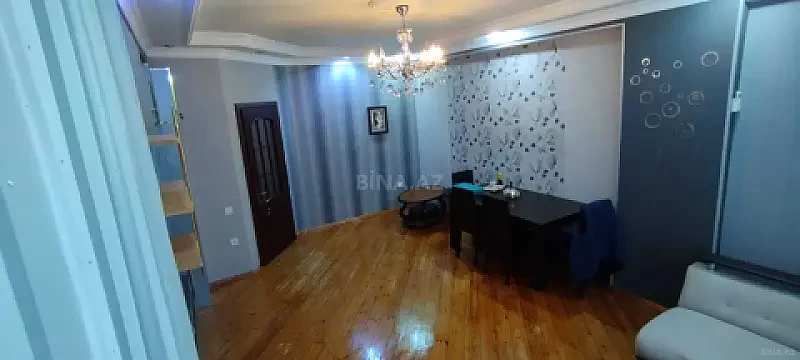 Kirayə verilir 2 otaqlı mənzil 75 m²