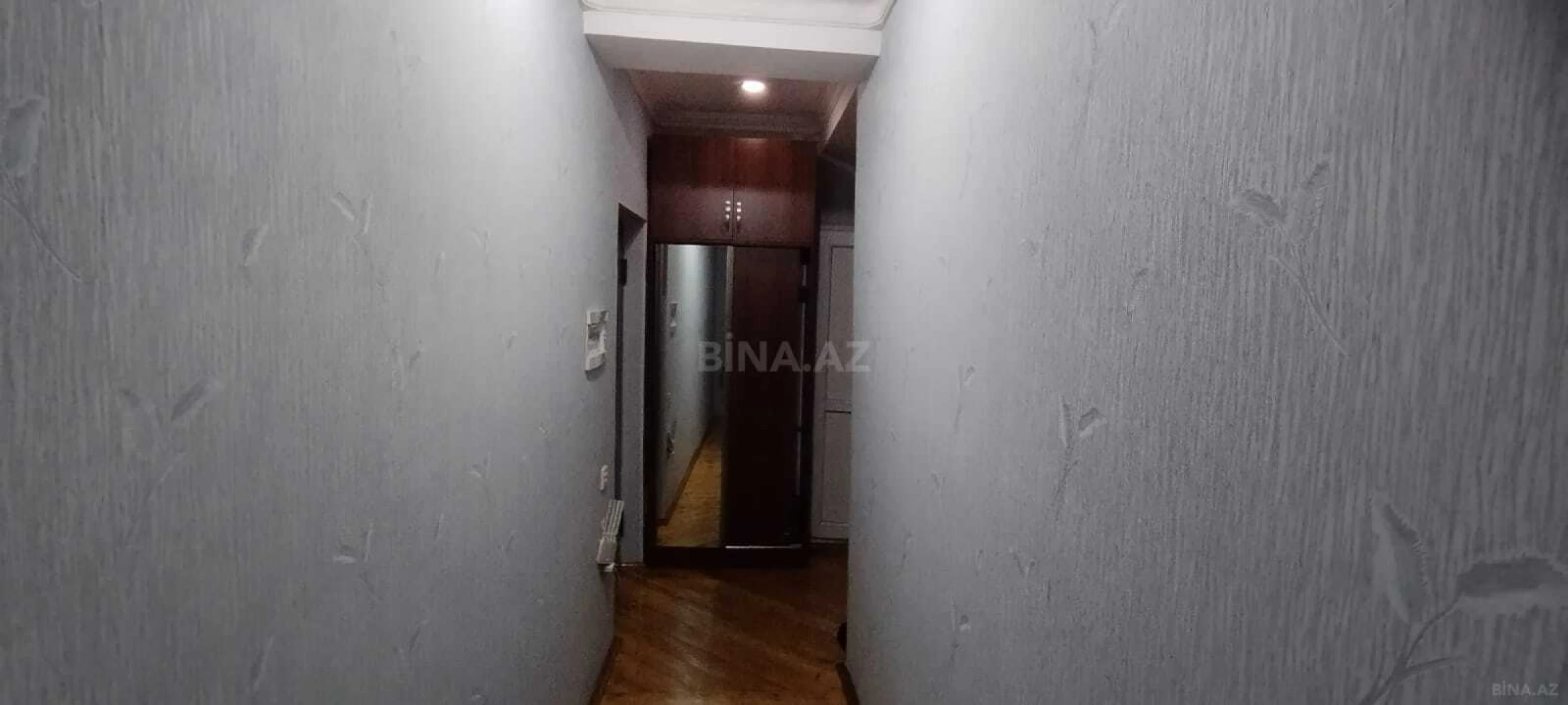 Kirayə verilir 2 otaqlı mənzil 75 m²