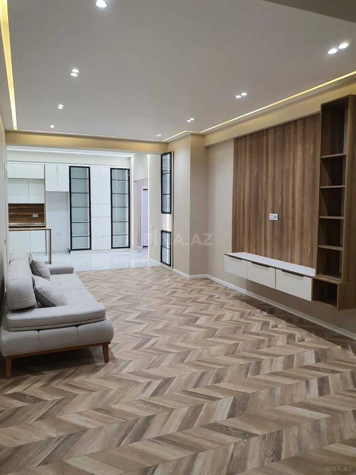 Satılır 3 otaqlı mənzil 97 m²