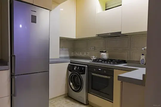 Kirayə verilir 4 otaqlı mənzil 100 m²