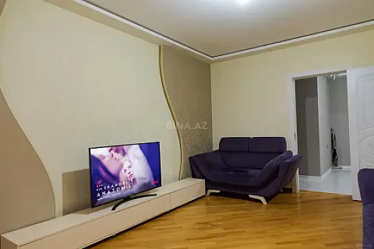 Kirayə verilir 4 otaqlı mənzil 100 m²