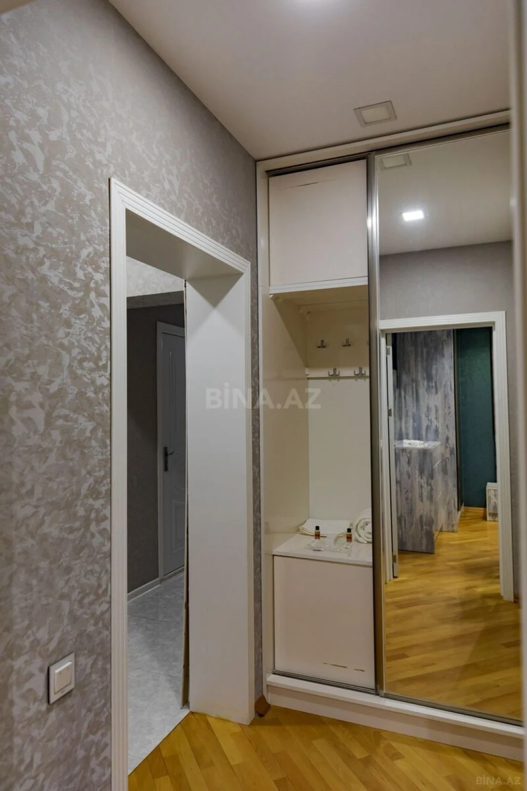 Kirayə verilir 4 otaqlı mənzil 100 m²