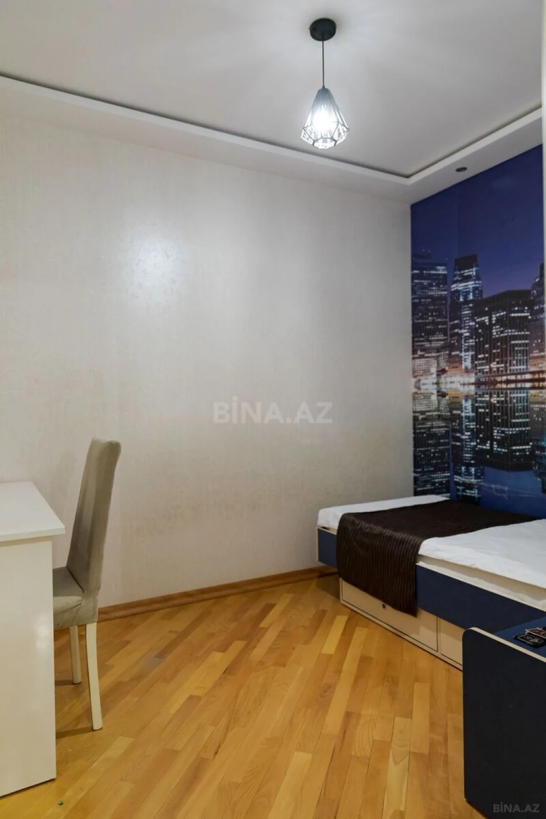 Kirayə verilir 4 otaqlı mənzil 100 m²