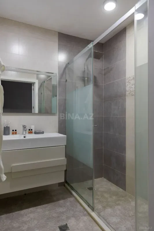 Kirayə verilir 4 otaqlı mənzil 100 m²