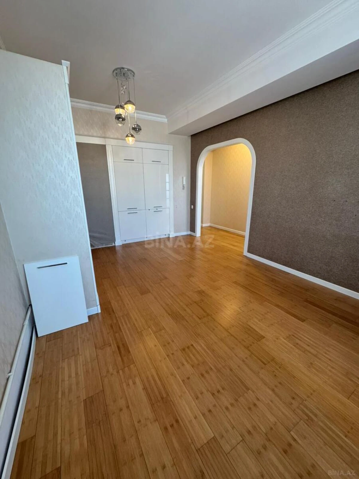 Kirayə verilir 2 otaqlı mənzil 70 m²