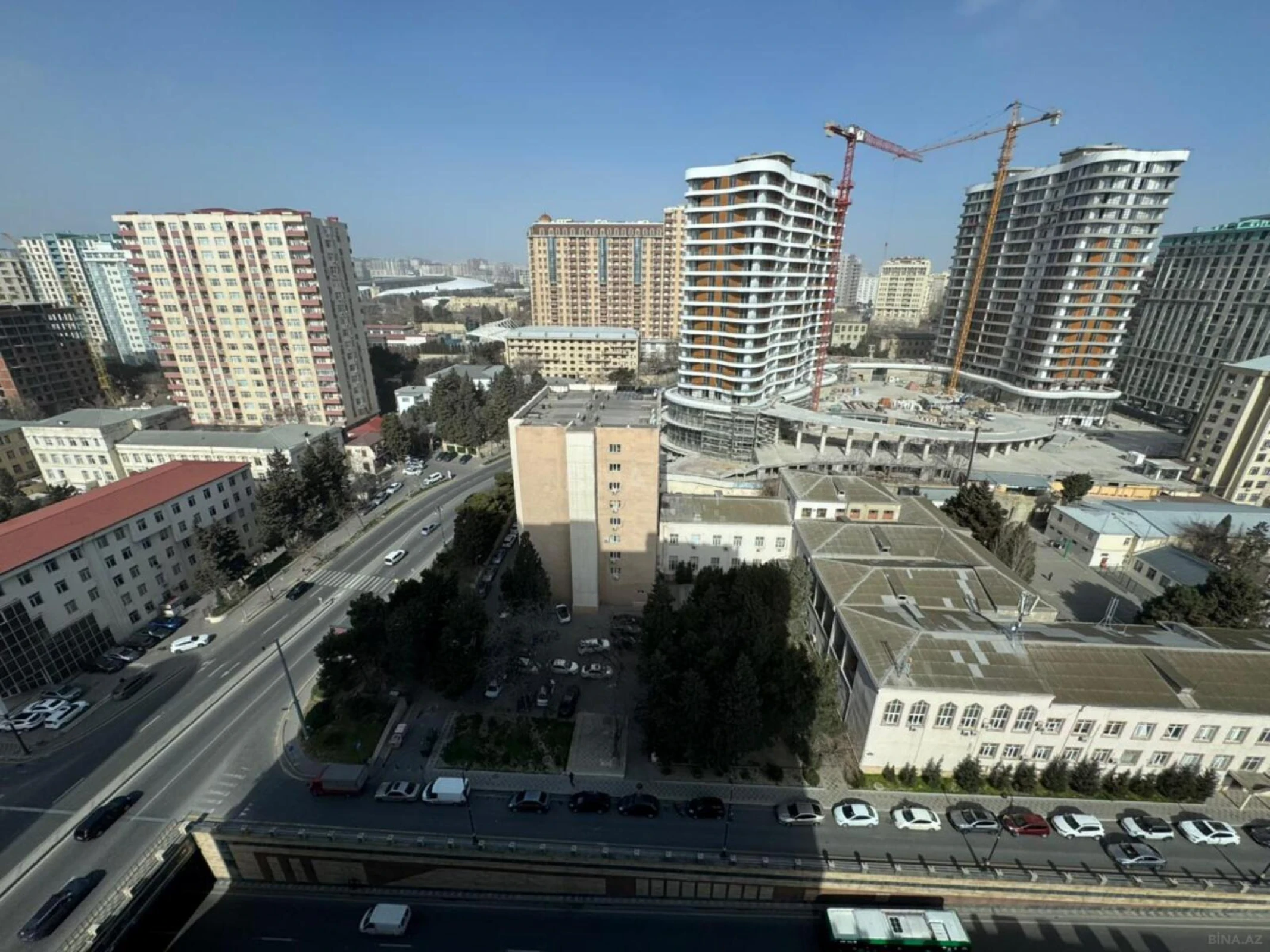 Kirayə verilir 2 otaqlı mənzil 70 m²
