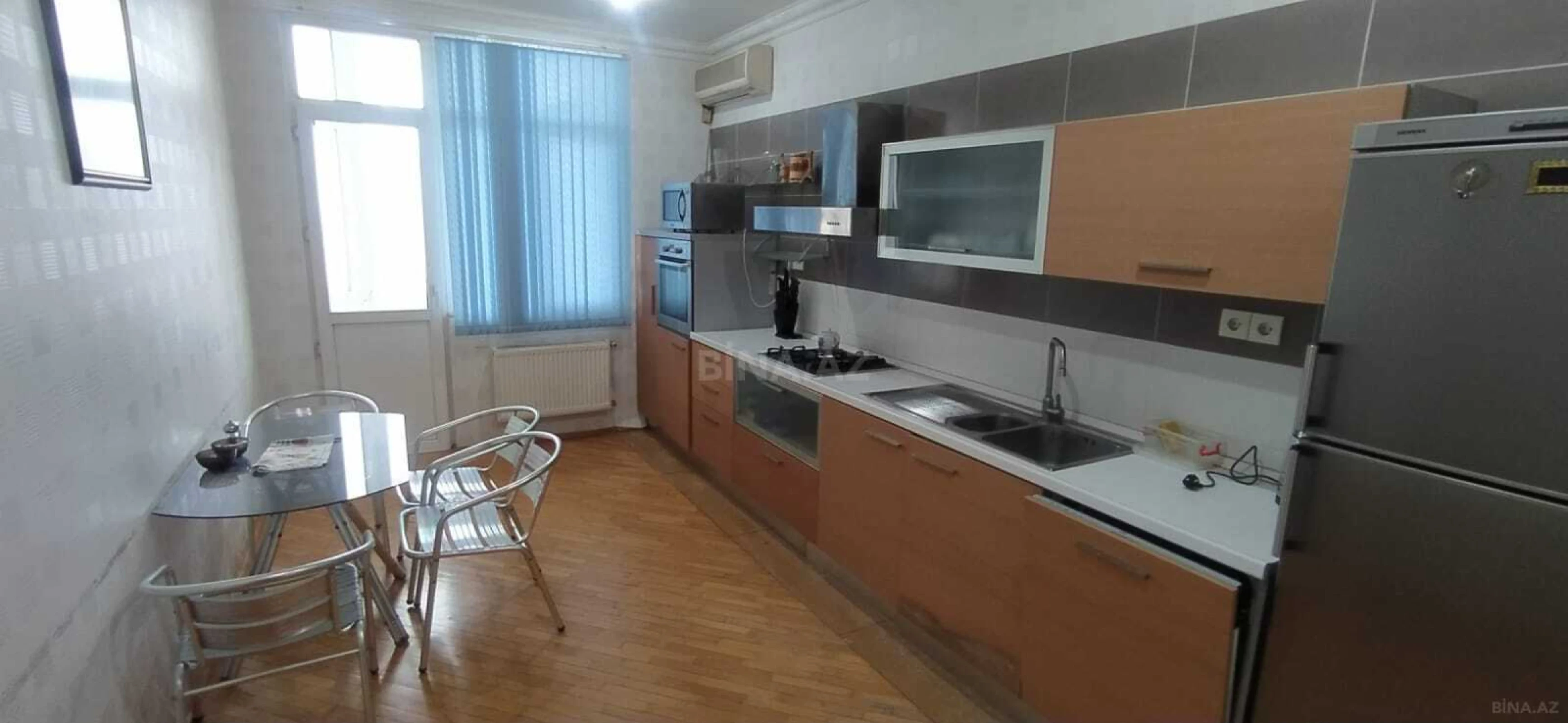 Kirayə verilir 3 otaqlı mənzil 150 m²