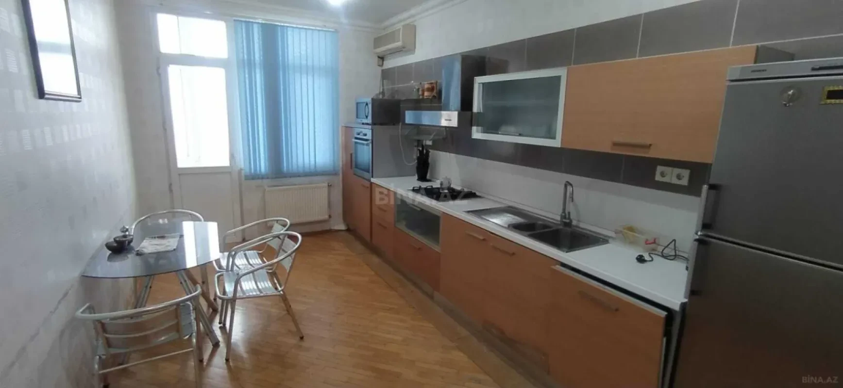 Kirayə verilir 3 otaqlı mənzil 150 m²