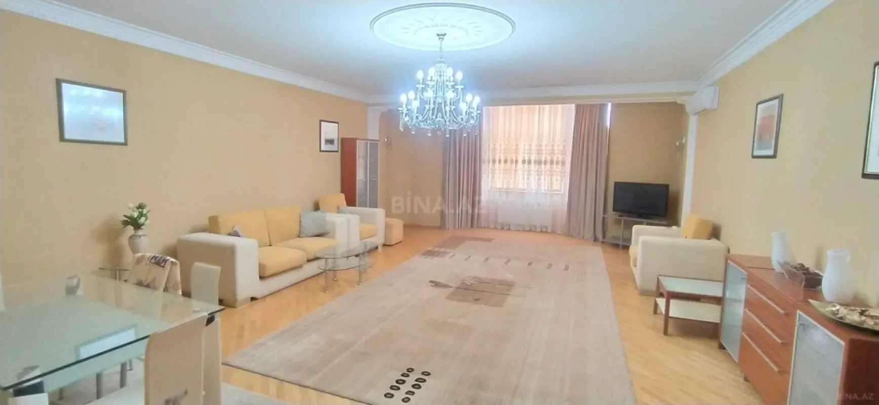 Kirayə verilir 3 otaqlı mənzil 150 m²