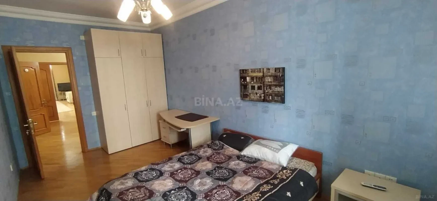 Kirayə verilir 3 otaqlı mənzil 150 m²